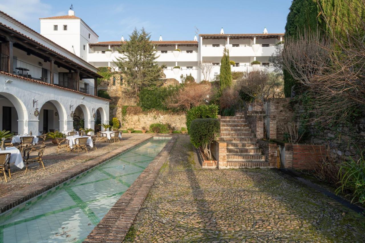 Parador De Guadalupe Exterior photo